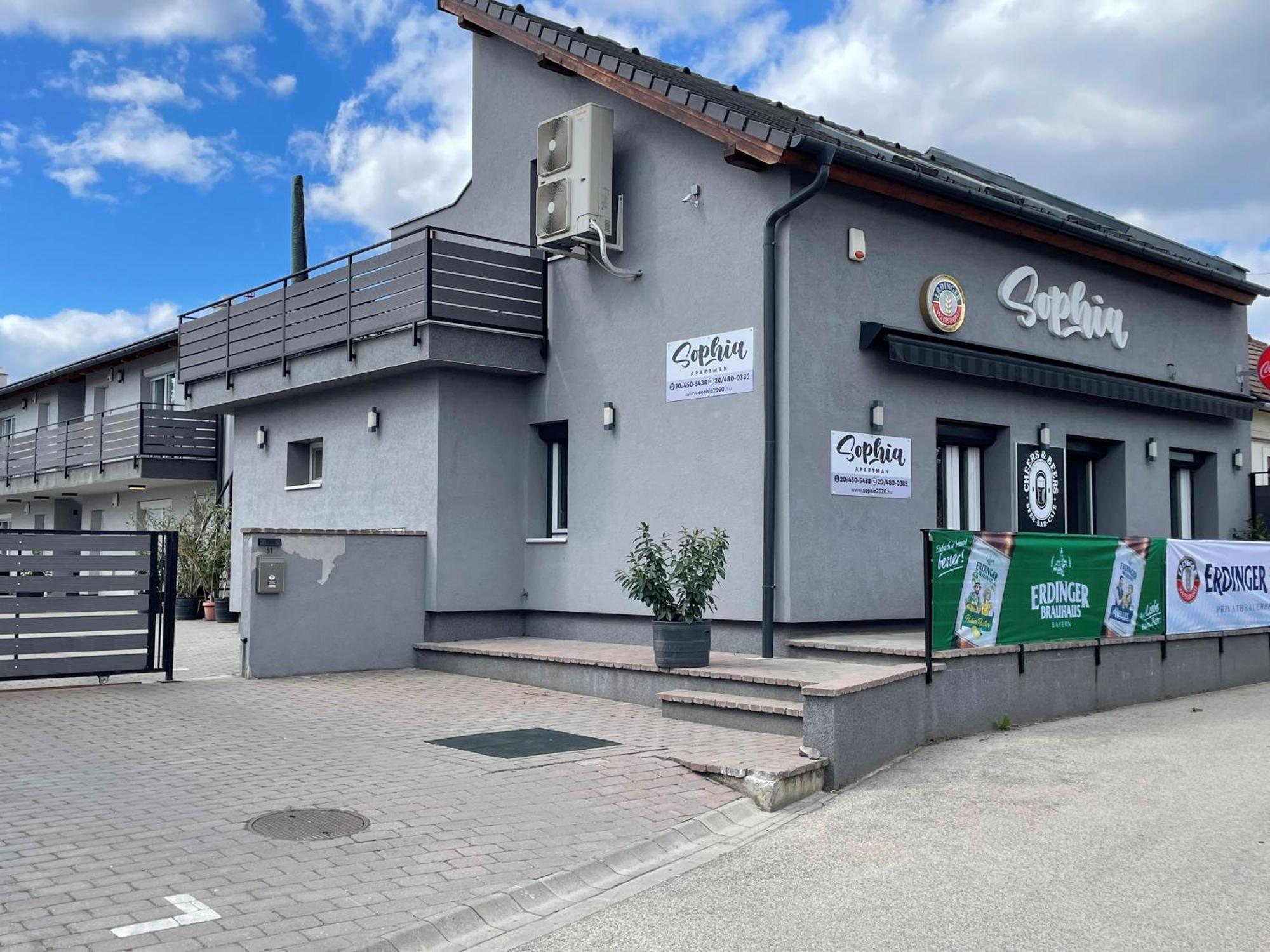 Sophia Apartman Goedoello Екстериор снимка