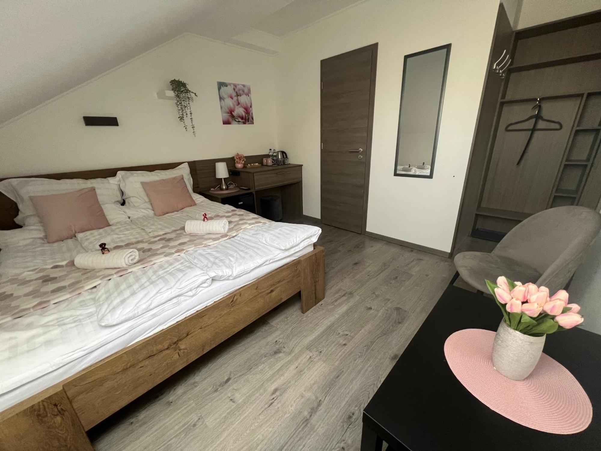 Sophia Apartman Goedoello Екстериор снимка