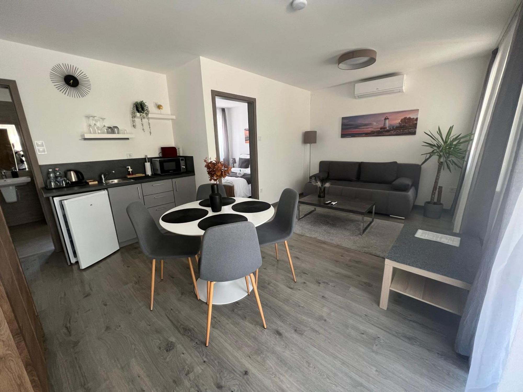 Sophia Apartman Goedoello Екстериор снимка
